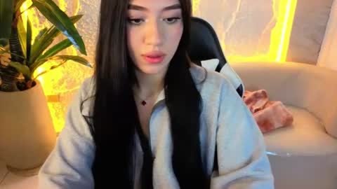 liss_tp online show from August 10, 1:01 pm