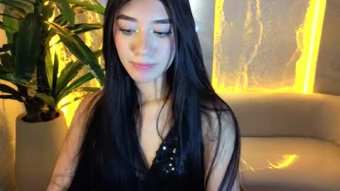 liss_tp online show from August 12, 5:15 pm