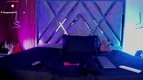 Lissa Kim online show from August 12, 4:09 pm