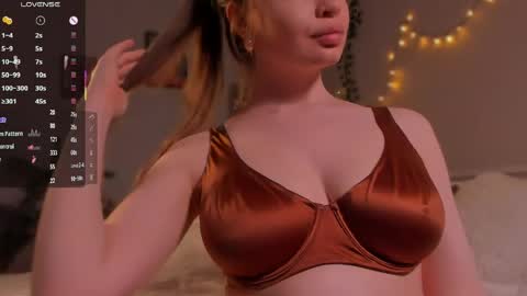 lissa_rose online show from May 23, 8:01 pm