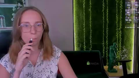 lissa online show from July 30, 7:20 pm