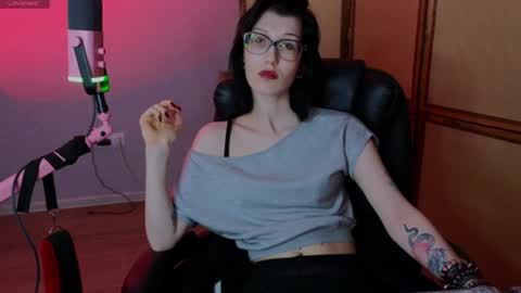 lissaros online show from August 15, 2:43 pm