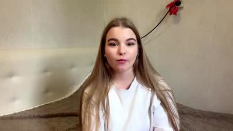 Mia online show from September 1, 12:17 pm