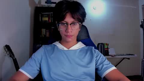 literateboy online show from June 21, 2:01 am