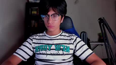 literateboy online show from June 30, 2:01 am