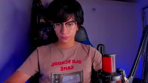 literateboy online show from August 4, 1:46 am