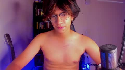 literateboy online show from August 13, 2:47 am