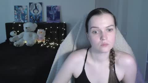 little__flowers online show from July 21, 9:33 am