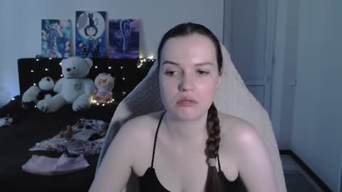 little__flowers online show from August 16, 9:02 am