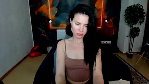 Isabel online show from August 16, 3:43 am