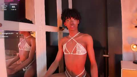 Ethan online show from August 11, 10:06 am