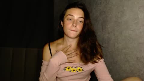 Mia   Subscribe to me  online show from July 14, 9:48 pm