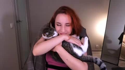 Ellie online show from July 11, 6:36 pm