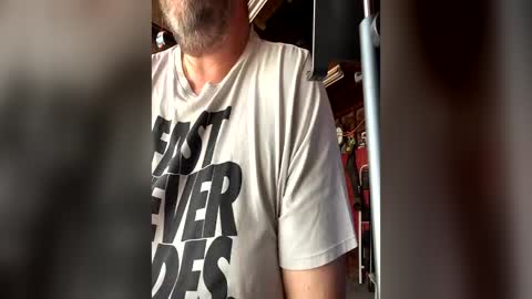 littlechubbyguy online show from June 18, 11:15 pm