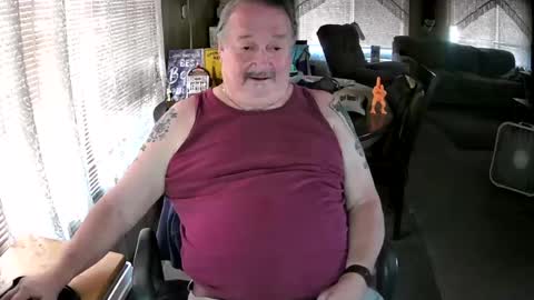 Littled83057 online show from July 30, 9:32 pm