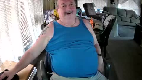 Littled83057 online show from August 1, 10:49 pm
