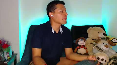 Manu online show from August 11, 4:36 am