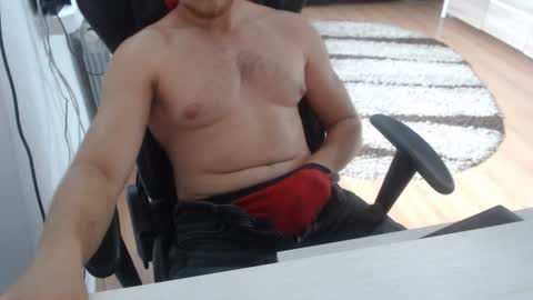 littledih69 online show from August 10, 2:07 pm