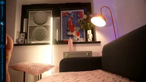 Emily Hill online show from July 31, 10:26 pm