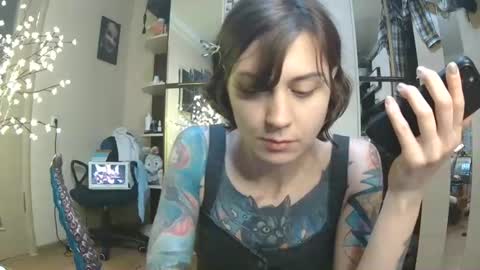 littlehappines online show from April 19, 7:56 pm