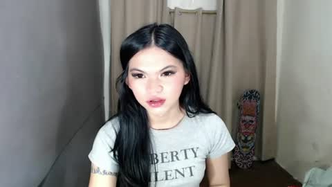 littlelace_ online show from August 12, 2:25 am