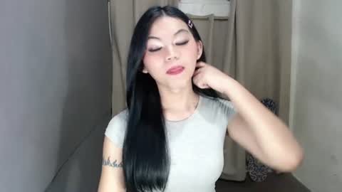 littlelace_ online show from August 13, 12:24 am