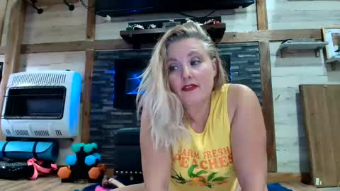 lisanixs online show from August 6, 1:26 am