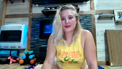 lisanixs online show from August 6, 3:38 am