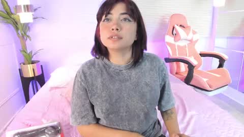 littlennina online show from August 11, 11:51 pm