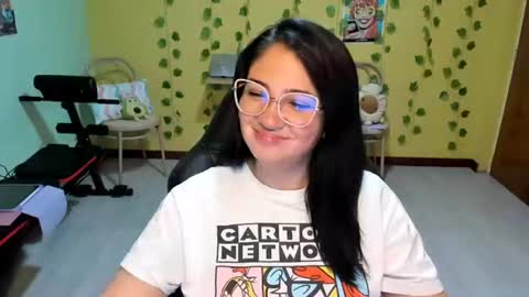 Mia  online show from July 12, 5:14 am