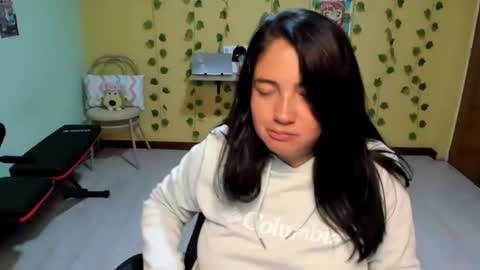 Mia  online show from July 23, 4:26 am