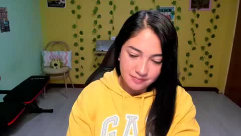Mia  online show from July 25, 6:56 pm