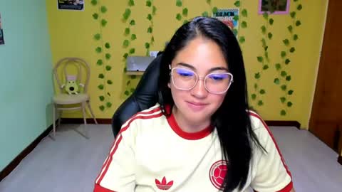 Mia  online show from July 29, 4:30 am