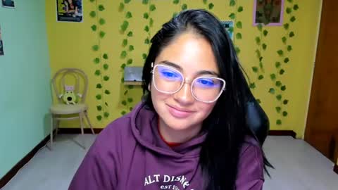 Mia  online show from July 29, 5:36 am