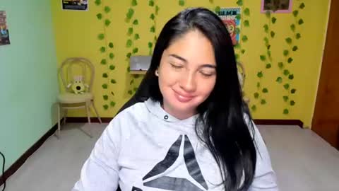 Mia  online show from July 30, 4:09 am