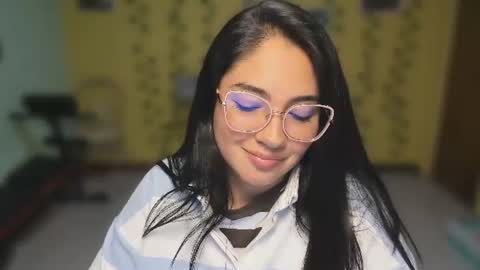 Mia  online show from August 10, 3:19 am