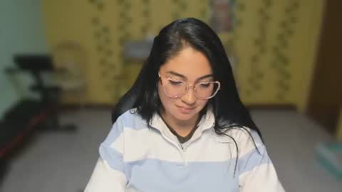 Mia  online show from August 10, 4:25 am