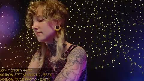 Niki  free tg channel with some photos gifs and info about streams  online show from July 14, 7:14 pm