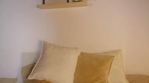 littletammy_ online show from May 28, 3:59 pm