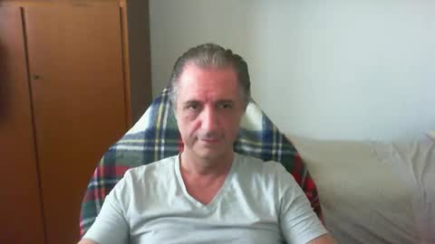 liuk53 online show from May 12, 12:27 pm
