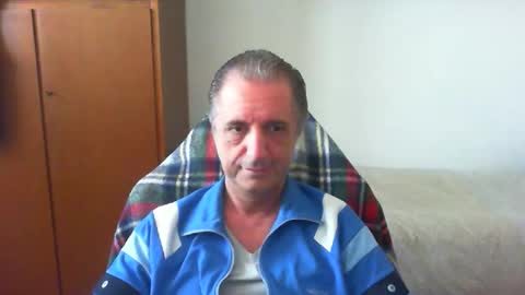 liuk53 online show from May 13, 1:11 pm
