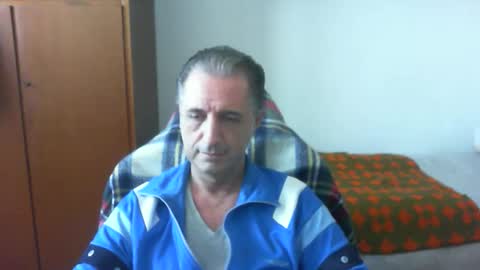 liuk53 online show from May 16, 2:39 pm