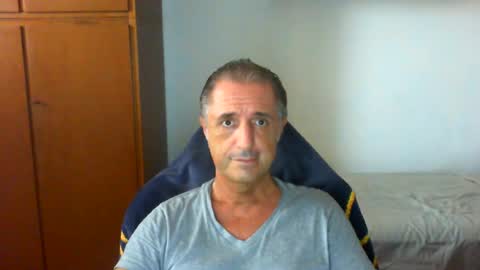 liuk53 online show from August 6, 1:54 pm