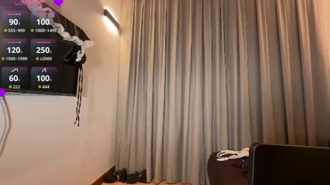liuli_flower online show from August 9, 5:25 pm