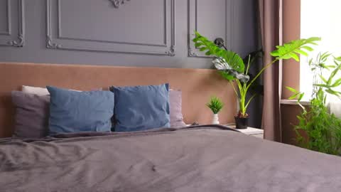 liv_fay online show from August 6, 2:05 pm
