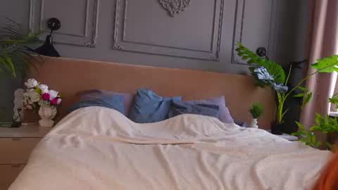 liv_fay online show from August 11, 1:35 pm