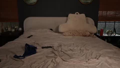 Liv and Drew online show from June 27, 12:58 am