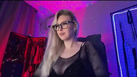 Liya Ray online show from July 31, 7:52 pm