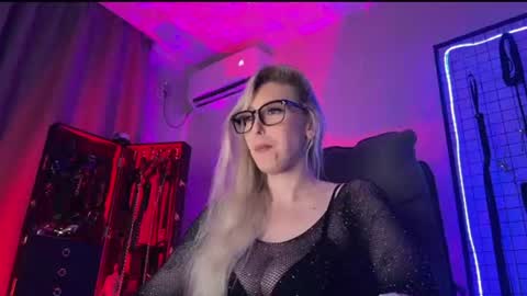 Liya Ray online show from July 31, 9:42 pm