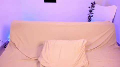 Elizabeth online show from July 29, 12:39 am